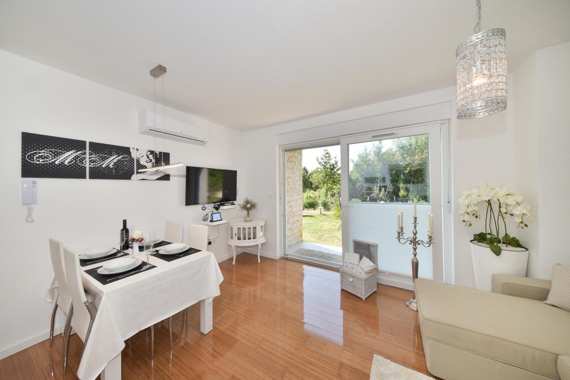Mm Luxury Gold & Rubin Apartman *