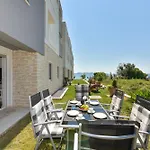Mm Luxury Apartments Gold & Rubin