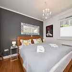 Mm Luxury Apartments Gold & Rubin