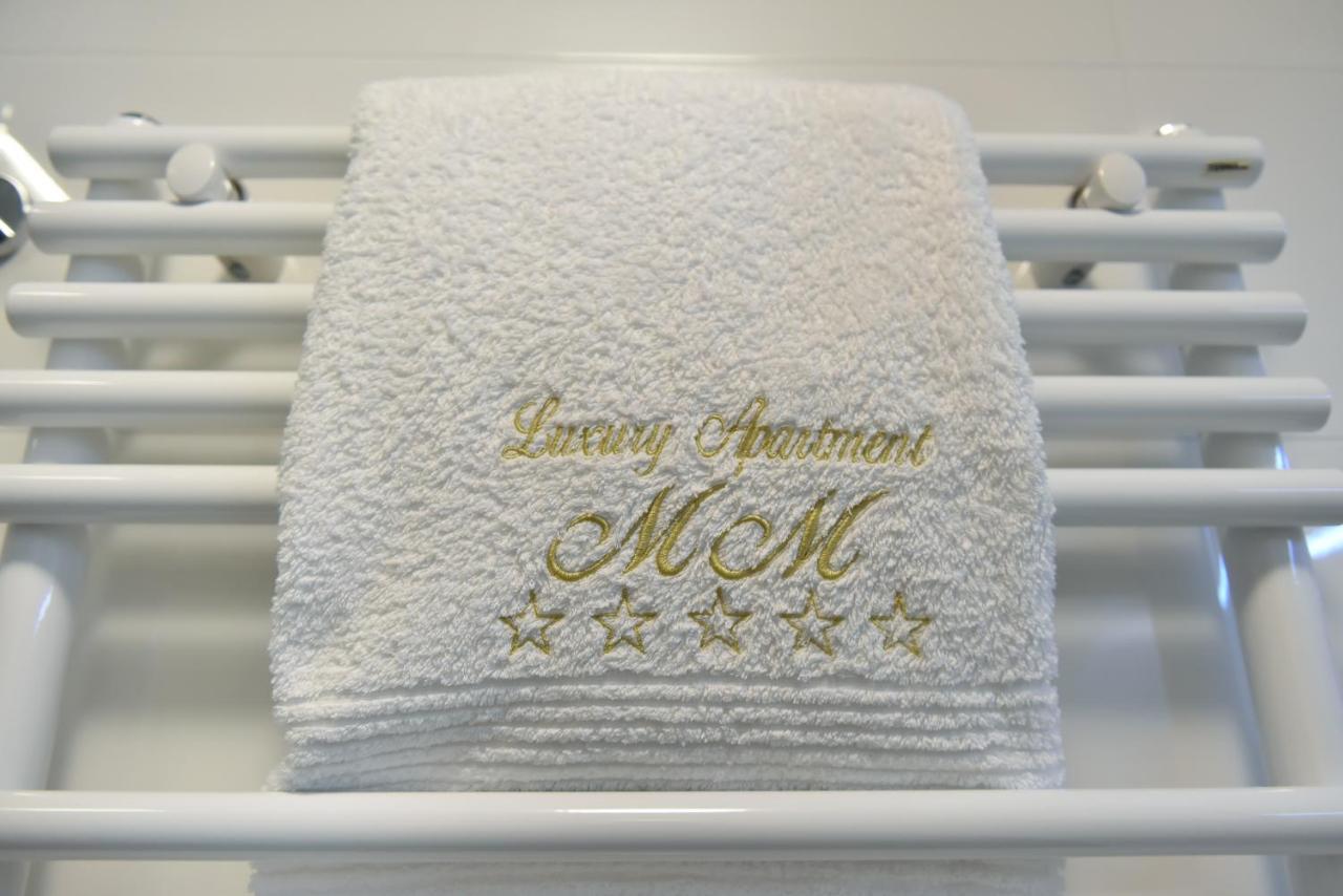 Mm Luxury Gold & Rubin Apartment